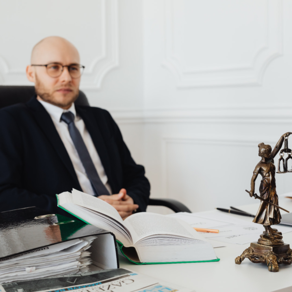Why Every Franchise Owner Needs a Franchise Attorney