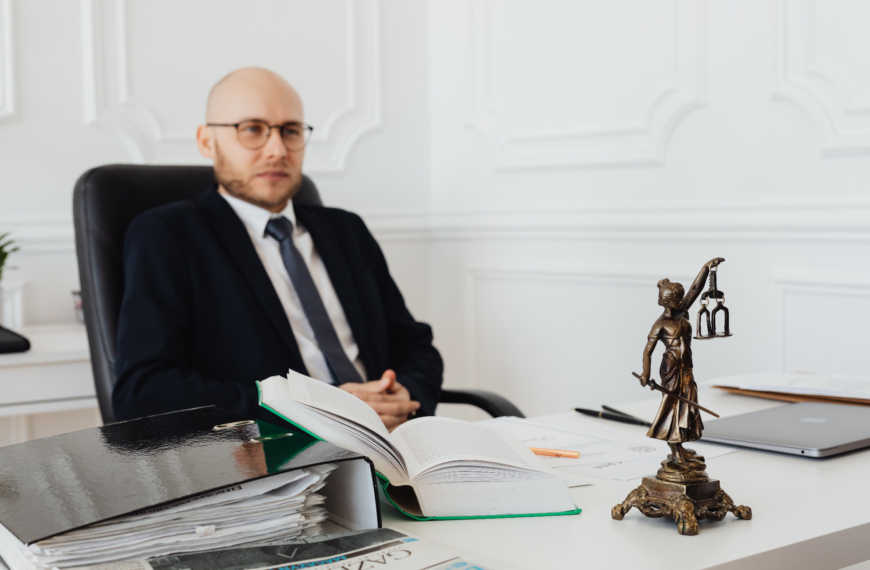 Why Every Franchise Owner Needs a Franchise Attorney
